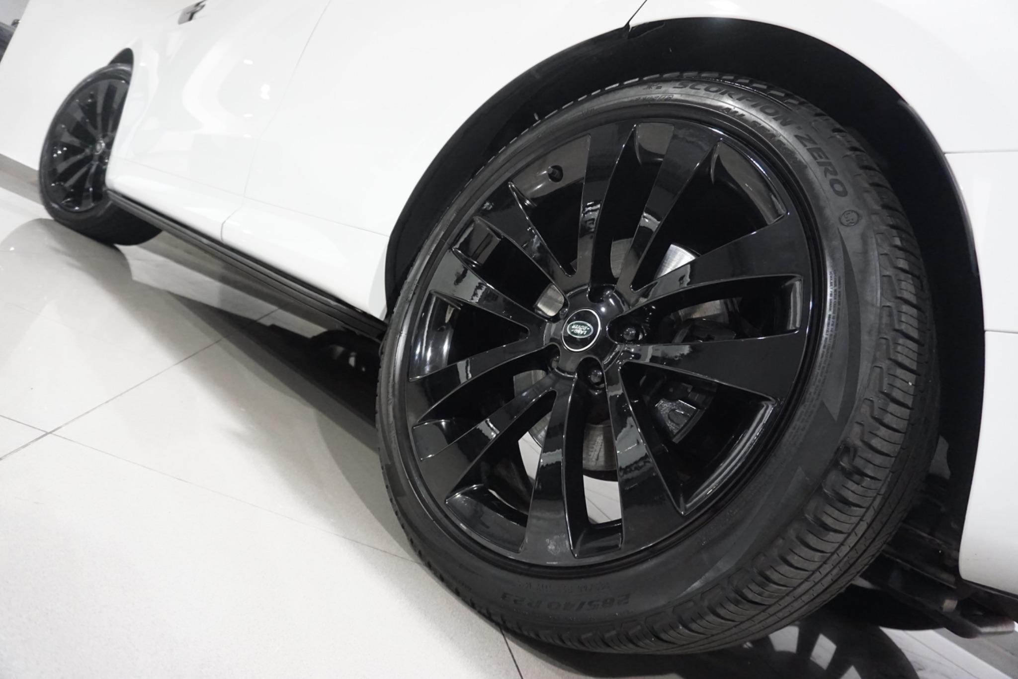 Land Rover Range Rover Sport 3.0 D300 MHEV Dynamic SE Auto 4WD Euro 6 (s/s) 5dr